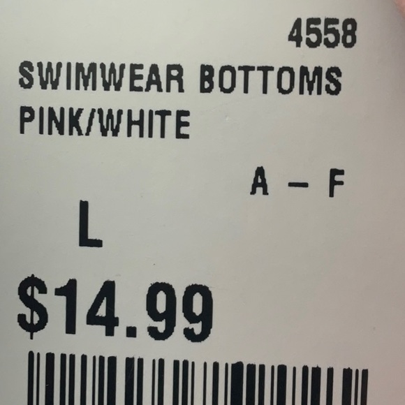 Floral Bikini! NEVER BEEN WORN!! New with tags 🌸 - Picture 4 of 4